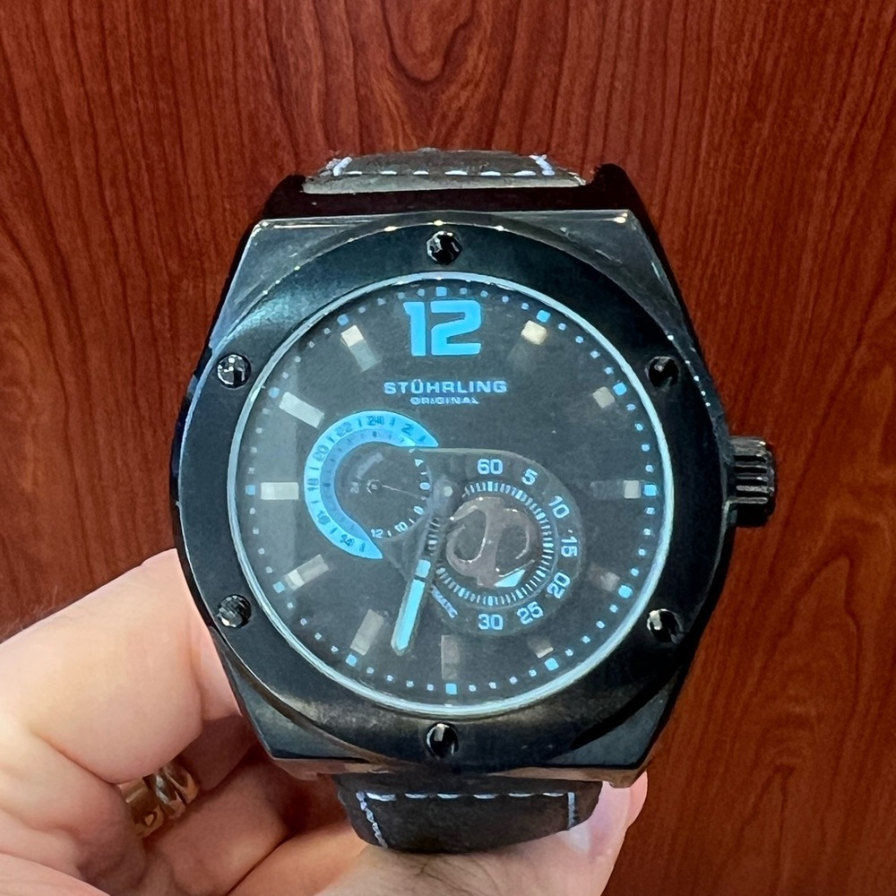 Stuhrling Automatic Wristwatch men’s watch with open glass back!